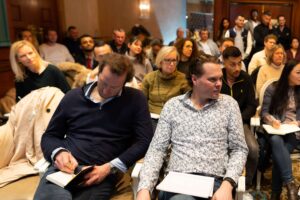 What should I look for in an Amazon seller education platform?